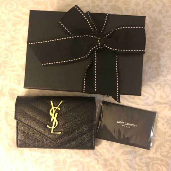 YSL Monogram Quilted Wallet - Picture 8 of 8